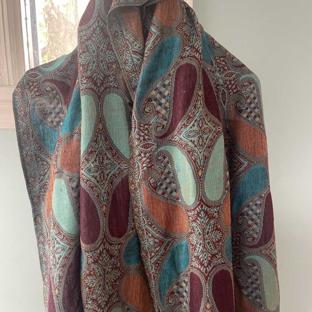 Beautiful Paisley Scarf/Wrap